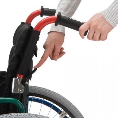 Кресло-коляска для инвалидов Армед FS980LA. Удобство для сопровождающего