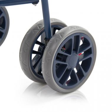 Кресло-коляска для инвалидов Армед FS258LBJGP. Маневренные колеса