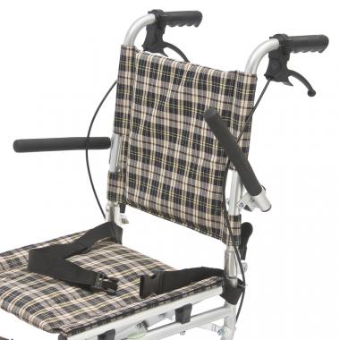 Кресло-каталка для инвалидов Армед FS804LABJ. Комфортабельность