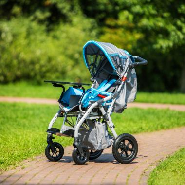 Кресло-коляска для детей с ДЦП Армед H 006. Защитный капюшон