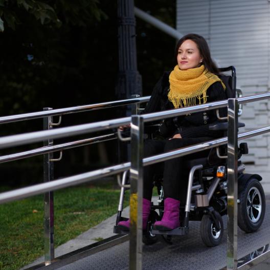 Кресло-коляска c электроприводом для инвалидов Ortonica Pulse 210 20