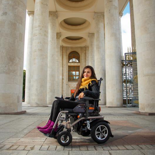 Кресло-коляска c электроприводом для инвалидов Ortonica Pulse 210 23