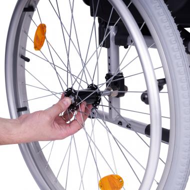 Кресло-коляска  Meyra  BUDGET PREMIUM . Колеса