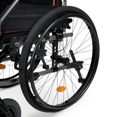 Кресло-коляска для инвалидов Армед 4000-1. ПНЕВМАТИЧЕСКИЕ ПЕРЕДНИЕ КОЛЁСА