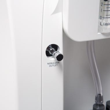 Концентратор кислорода Армед 7F-3A. Встроенный выход для ингаляции